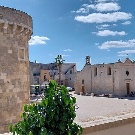 Casa Vacanze Fronte Castello Martano Eksteriør bilde