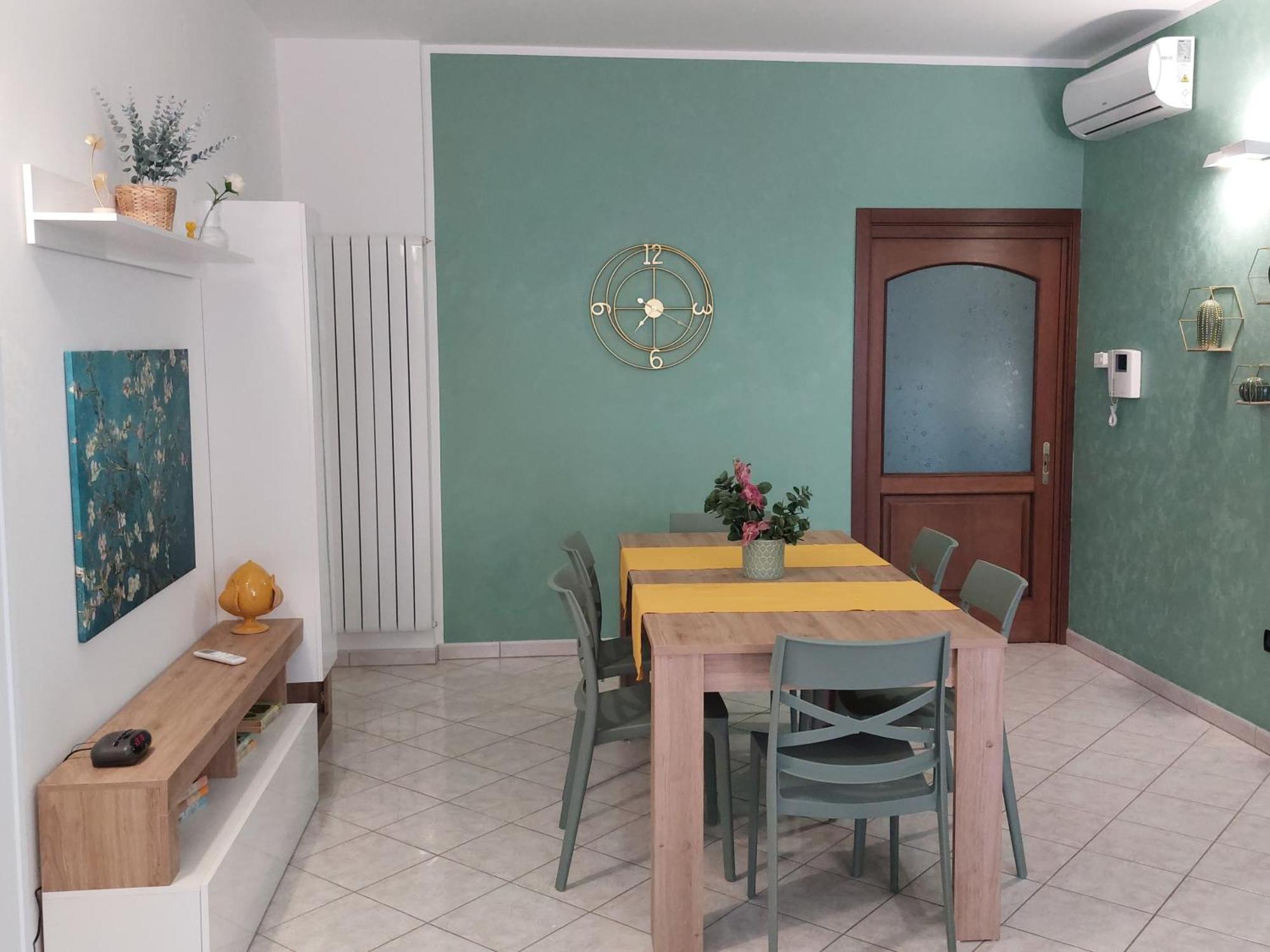 Casa Vacanze Fronte Castello Martano Eksteriør bilde